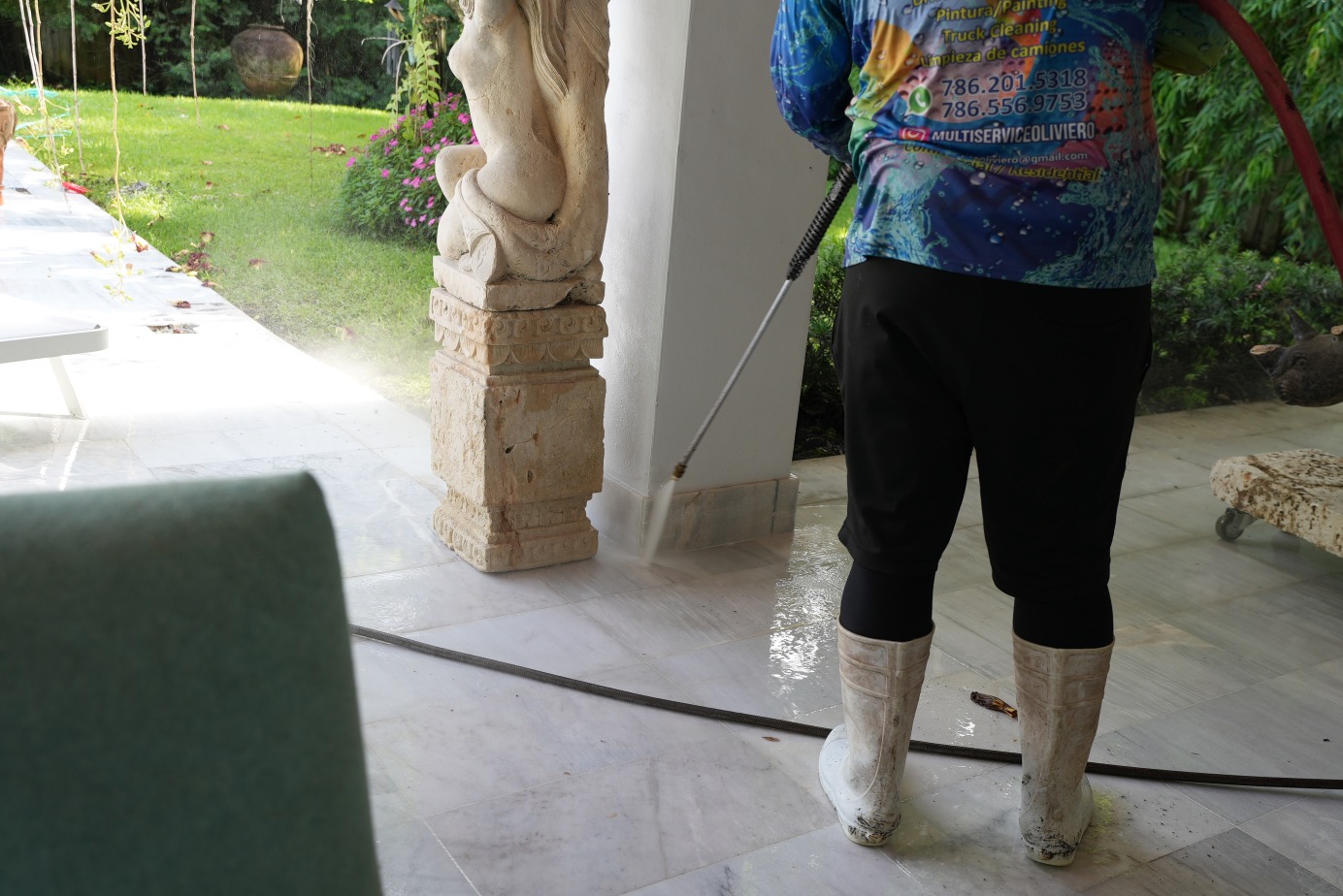 Pressure wand cleaning residential patio in Hialeah FL